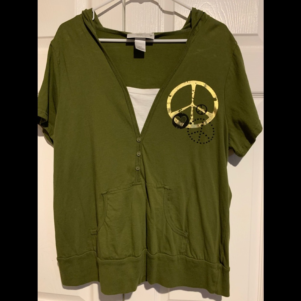 Hooded top with front pockets - gold emblems